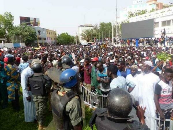 Meeting_6_696x522_979981556 (2) Meeting