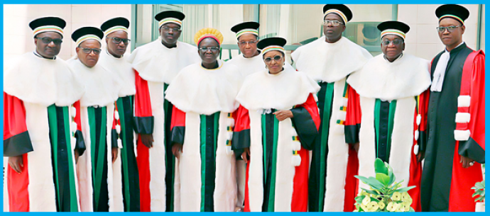 Photo_Loi_organique_relative____la_prorogation_du_mandat_des_d__put__s_434330542 Magistrats