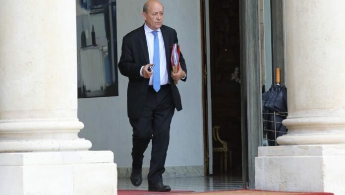 Jean-Yves-Le-Drian--696x393 Le ministre français des Affaires étrangères, Jean-Yves Le Drian