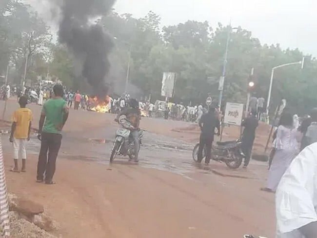 election-manifestants Les manifestants