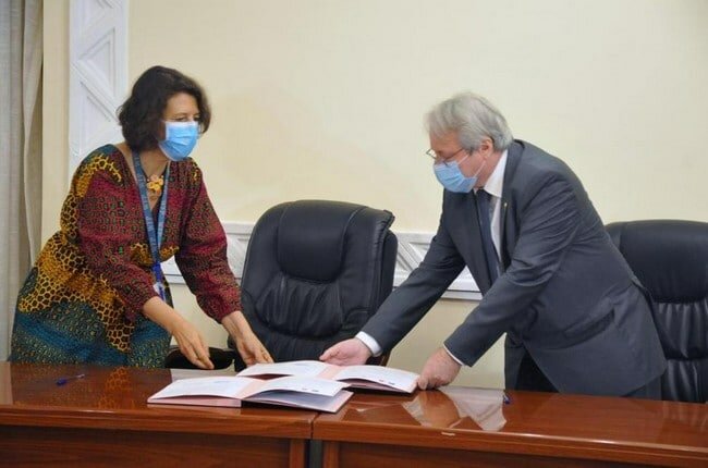 France-Mali Joël MEYER et la Représentante pays du Programme alimentaire mondial (PAM) au Mali, Sylvia CARUSO