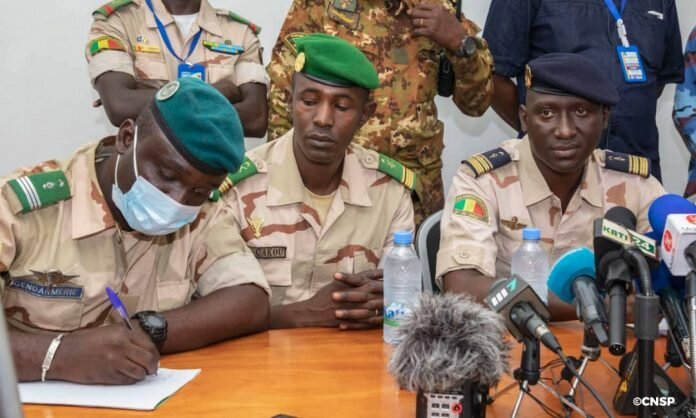 CNSP-MILLITAIRE-MALI-696x418 CNSP