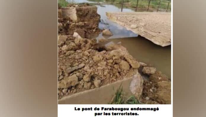 Le pont de farabougou endommagé par des terroristes