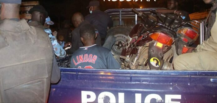 POLICE-MALIENNE-5-696x332 La Police Malienne