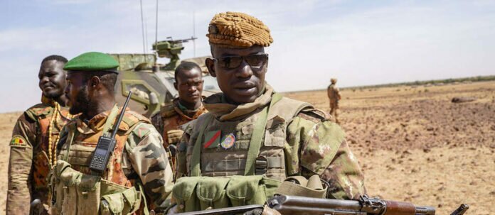armee-soldat-maliens--696x303 Famas