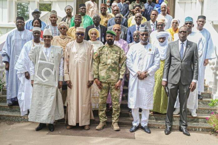 comite-redaction-constitution-696x464