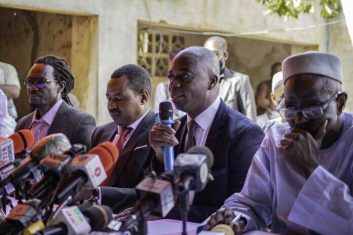 RAS-BATH-AMADOU-KOITA-PARTI-POLITIQUE-696x464 (1)